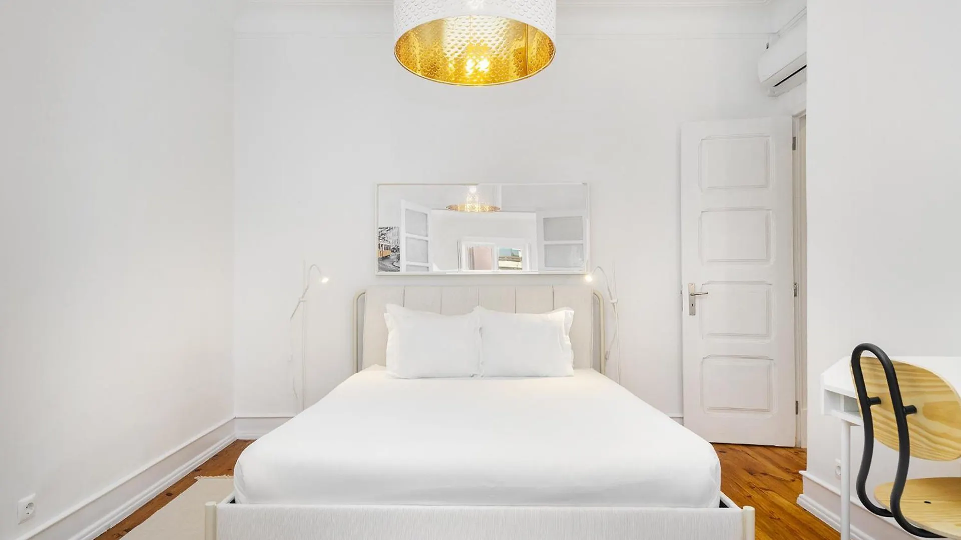Whome Mid-Term Marvel: Your Home Away From Home Lisbona