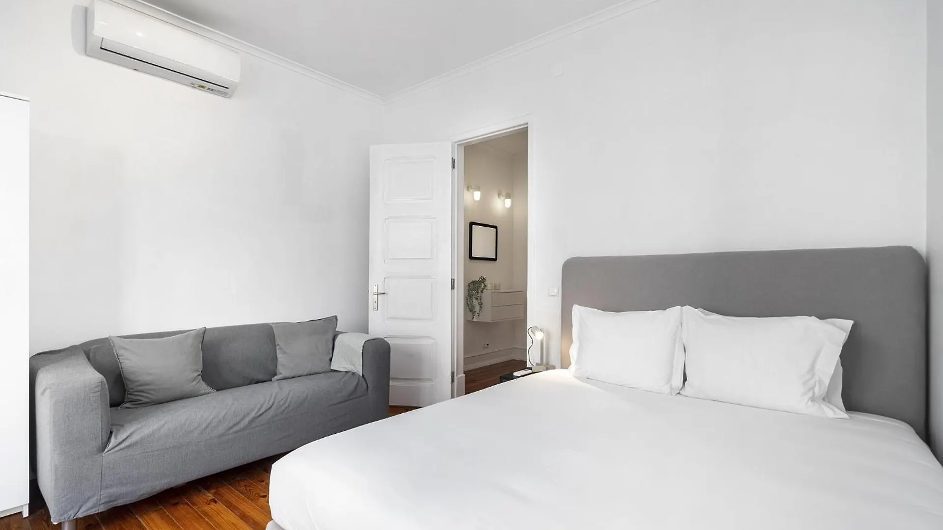 Whome Mid-Term Marvel: Your Home Away From Home Lisbona Appartamento